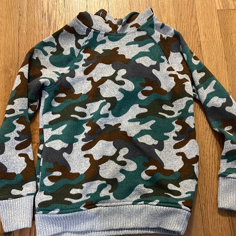Camouflage hoodie sweater